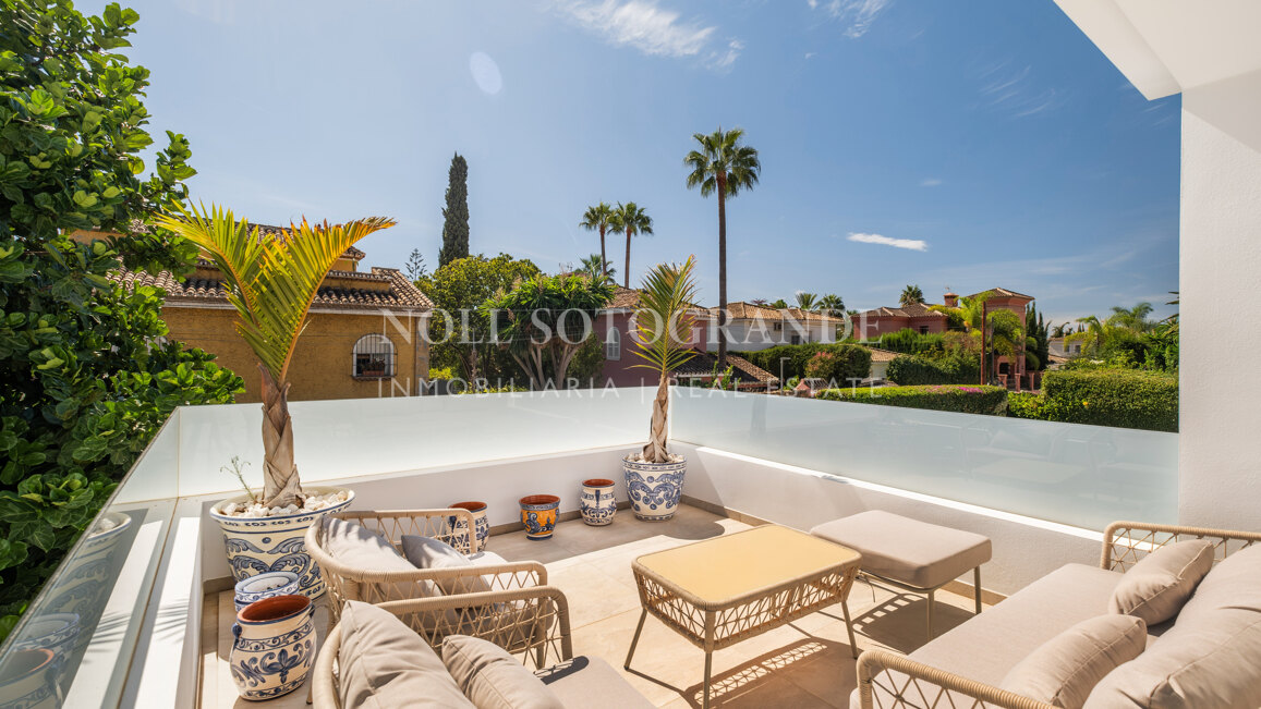 Modern villa on Marbella's Golden Mile within walking distance from Marbella centre and the beach