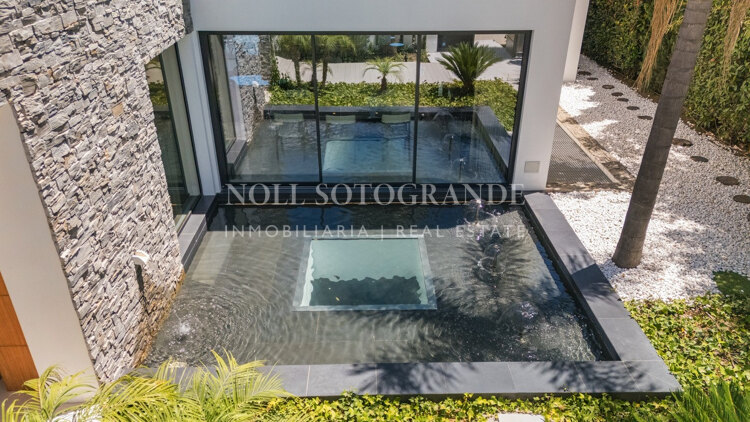 Villa for sale in Las Lomas del Marbella Club, Marbella Golden Mile