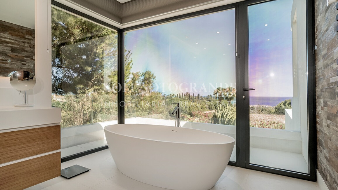 Villa for sale in Las Lomas del Marbella Club, Marbella Golden Mile