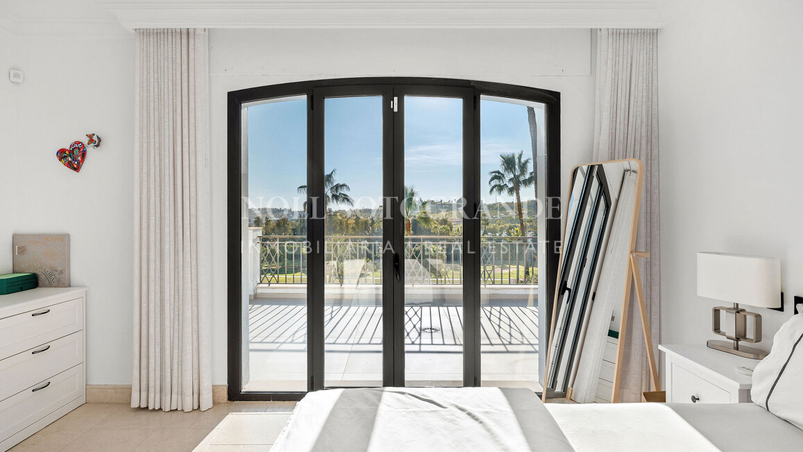 Villa zum Verkauf in Los Naranjos Golf, Nueva Andalucia