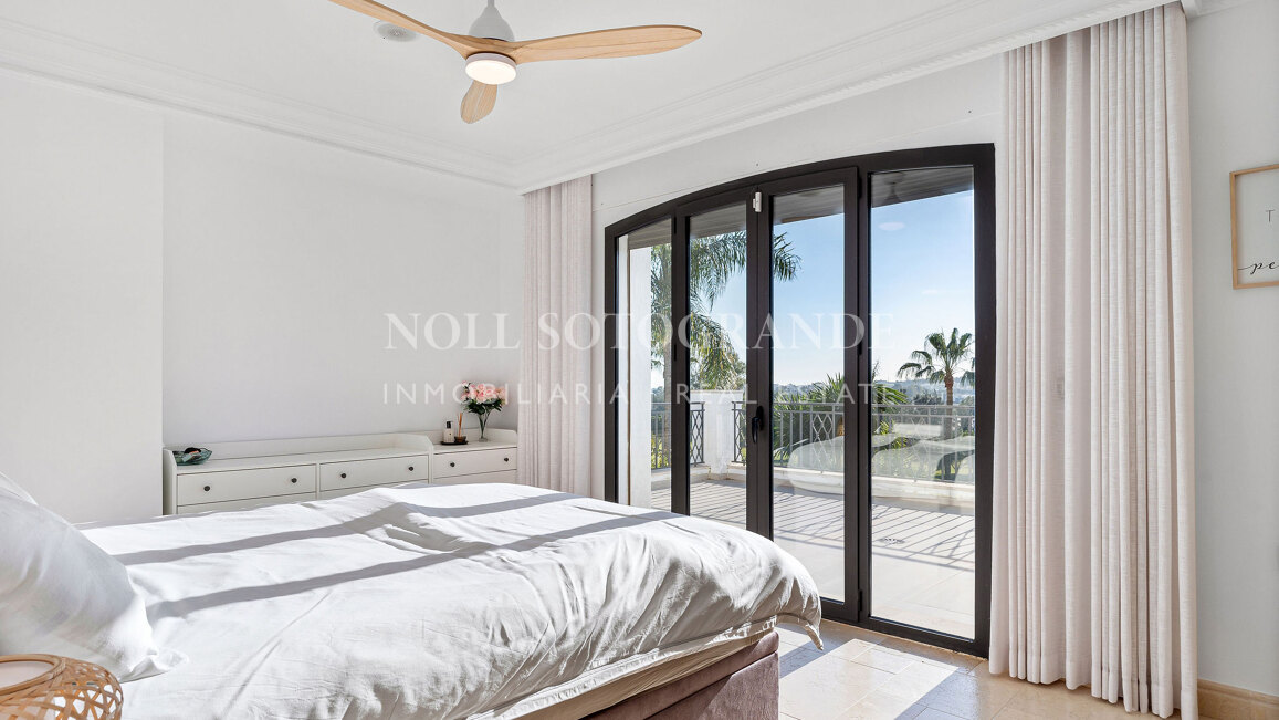 Villa zum Verkauf in Los Naranjos Golf, Nueva Andalucia