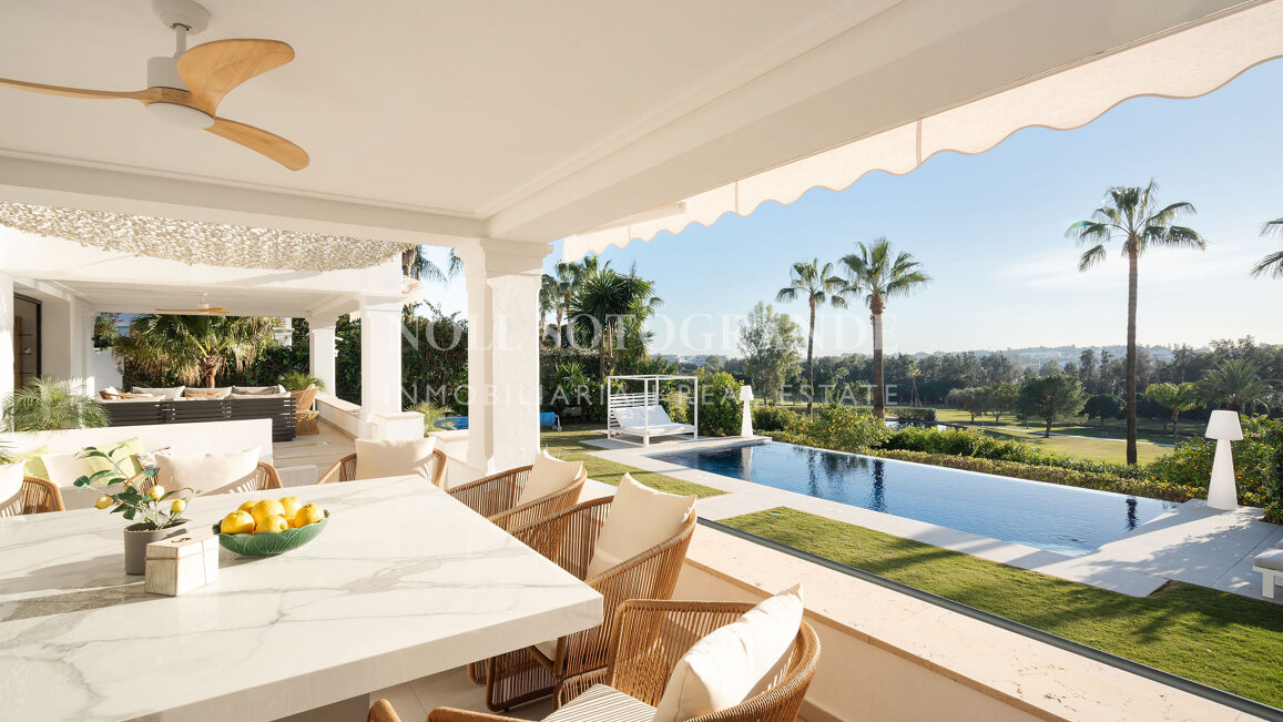Villa zum Verkauf in Los Naranjos Golf, Nueva Andalucia