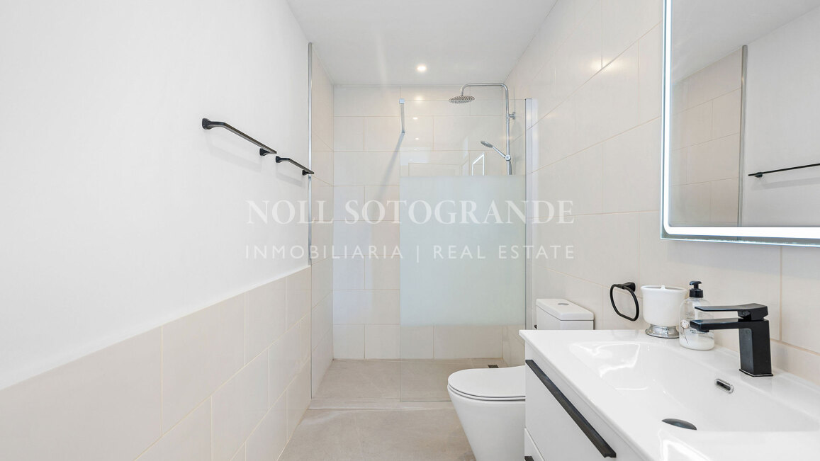 Villa zum Verkauf in Los Naranjos Golf, Nueva Andalucia