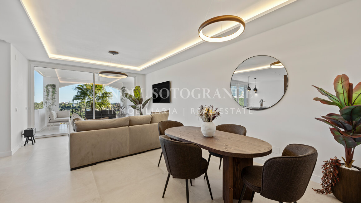 Apartamento en venta en Altos de La Quinta, Benahavis