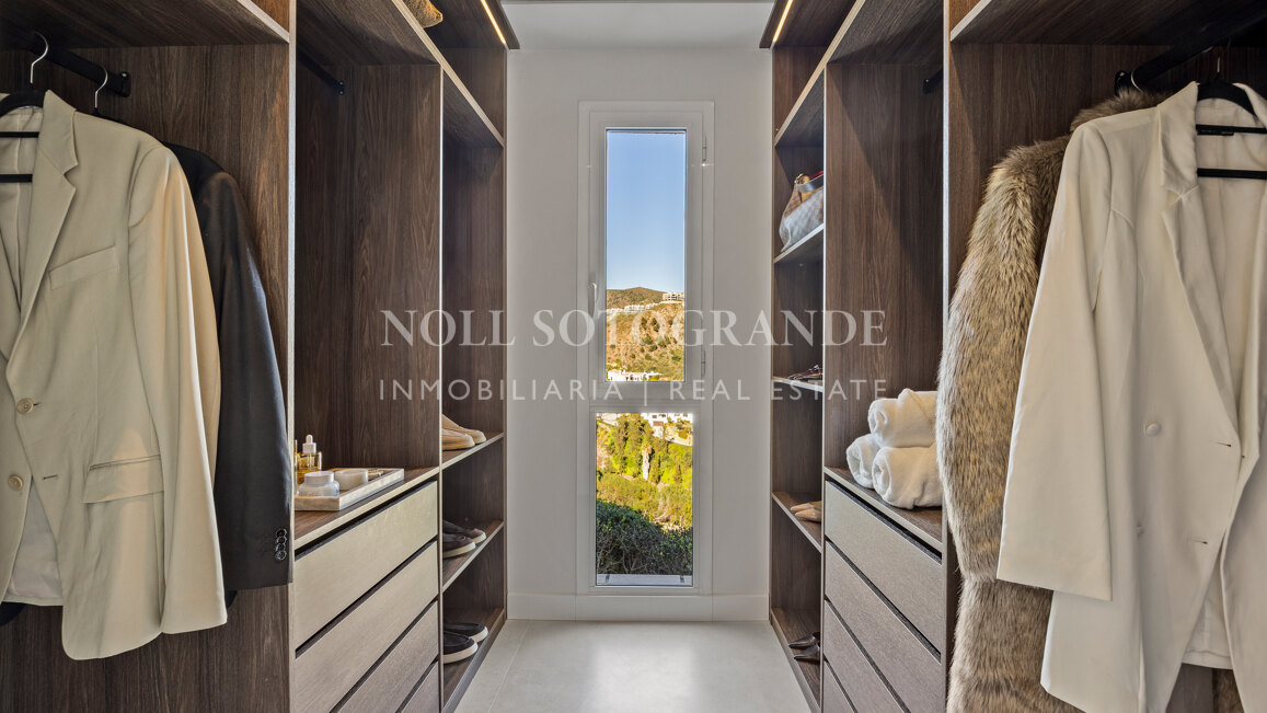 Apartamento en venta en Altos de La Quinta, Benahavis