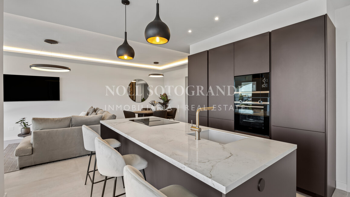 Apartamento en venta en Altos de La Quinta, Benahavis