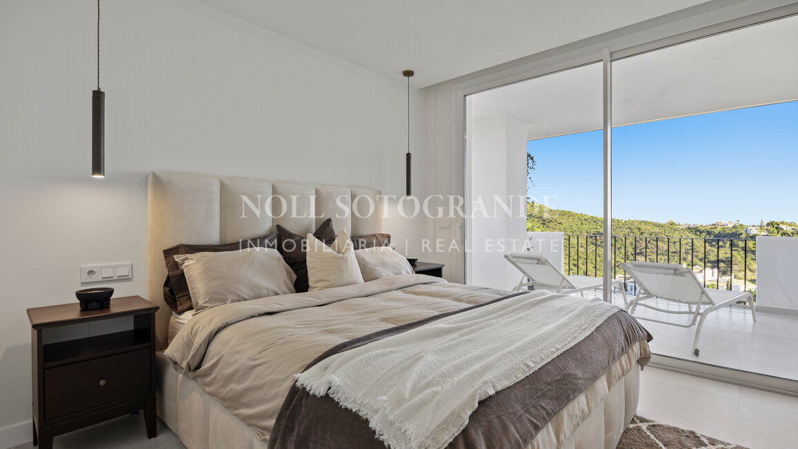 Apartamento en venta en Altos de La Quinta, Benahavis