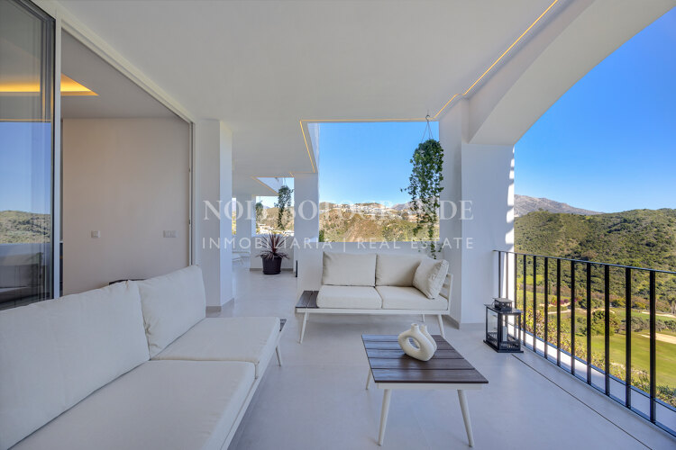 Apartamento en venta en Altos de La Quinta, Benahavis