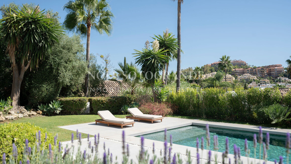 5-bed villa with sea views in Nueva Andalucia, Marbella