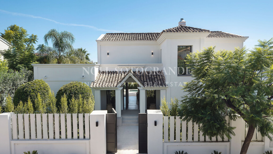 5-bed villa with sea views in Nueva Andalucia, Marbella