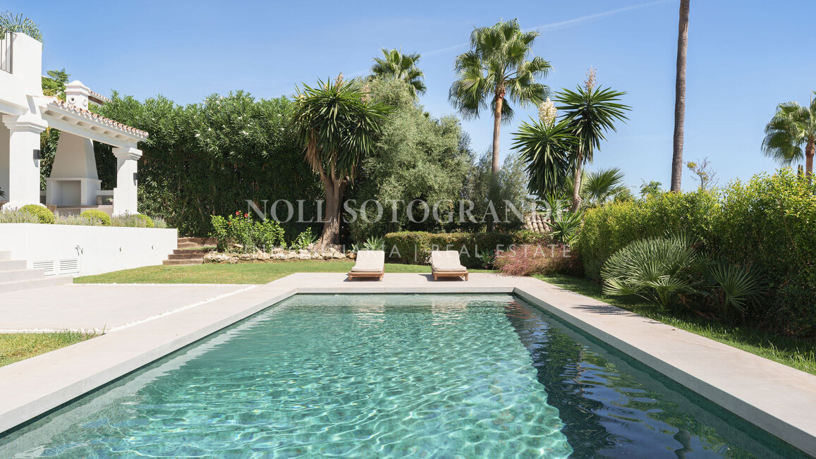 5-bed villa with sea views in Nueva Andalucia, Marbella