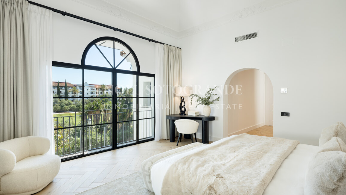 Villa zum Verkauf in El Herrojo, Benahavis