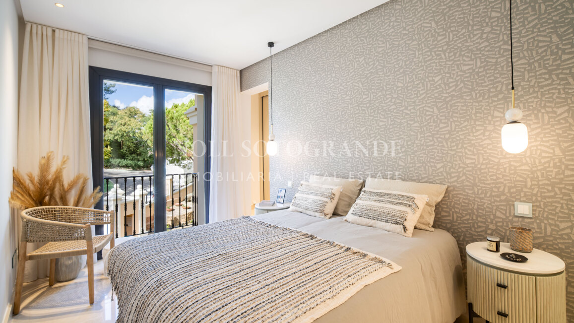 Refurbished penthouse in La Quinta Golf with open sea views