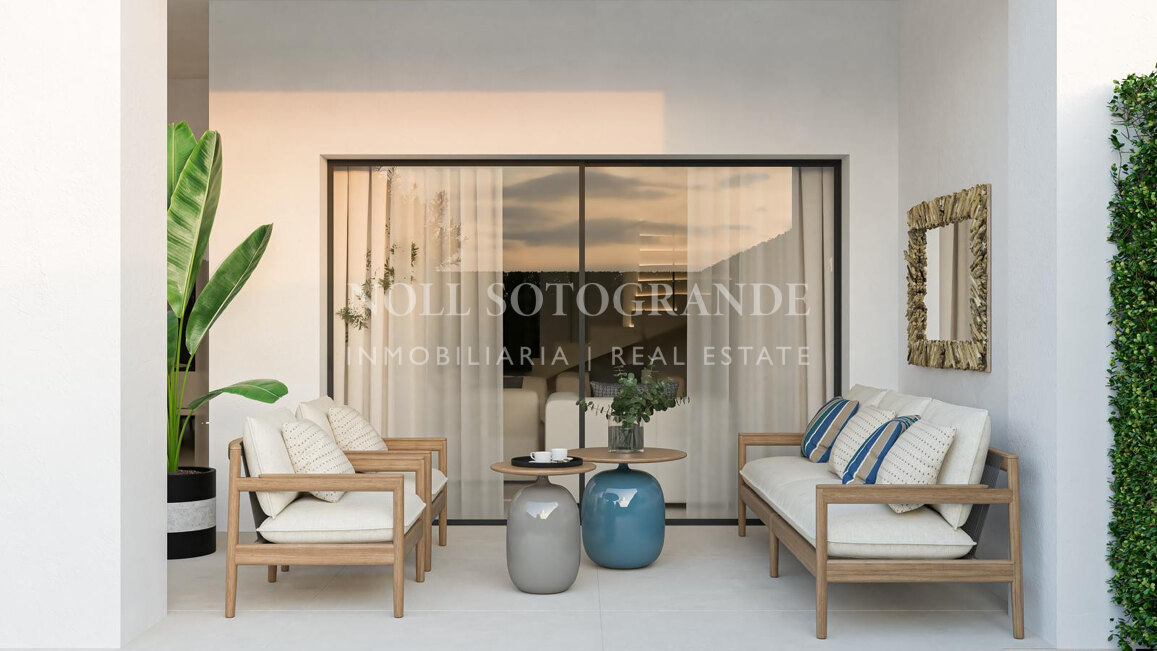 Stunning, refurbished frontline golf townhouse in La Quinta