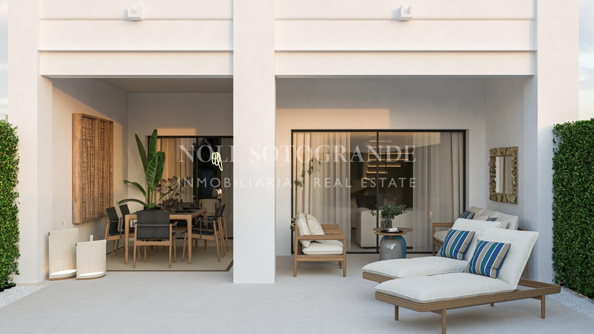 Stunning, refurbished frontline golf townhouse in La Quinta