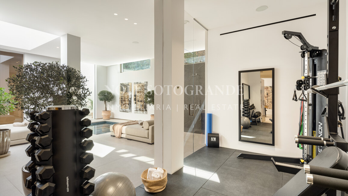 Villa zum Verkauf in La Cerquilla, Nueva Andalucia