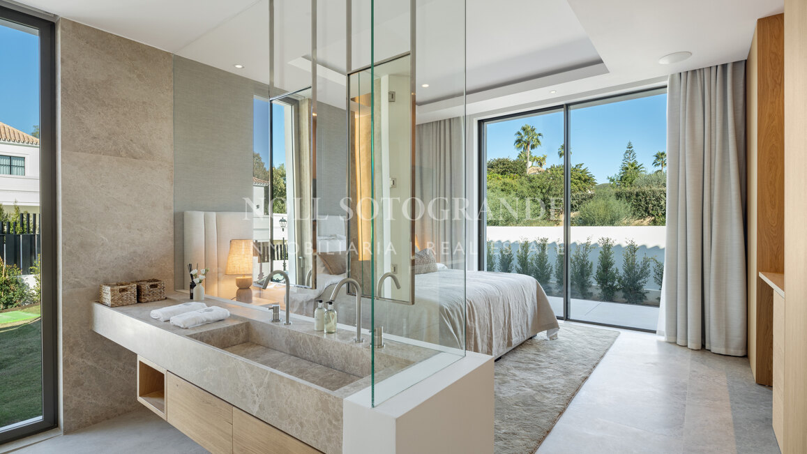 Villa zum Verkauf in La Cerquilla, Nueva Andalucia