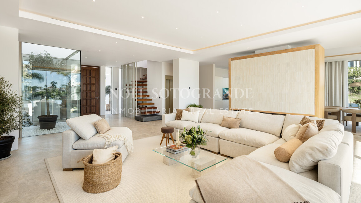 Villa zum Verkauf in La Cerquilla, Nueva Andalucia