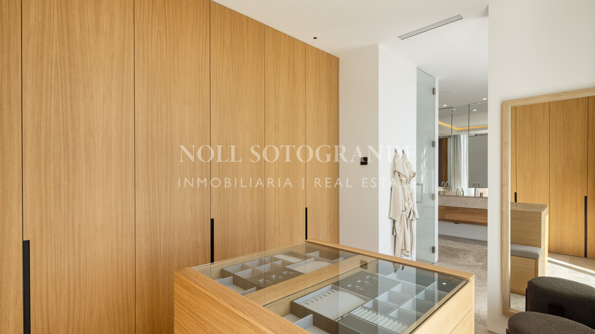 Villa zum Verkauf in La Cerquilla, Nueva Andalucia