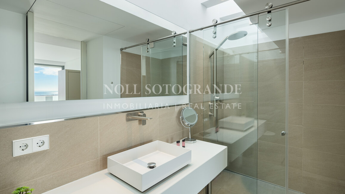 Villa zum Verkauf in El Herrojo, Benahavis