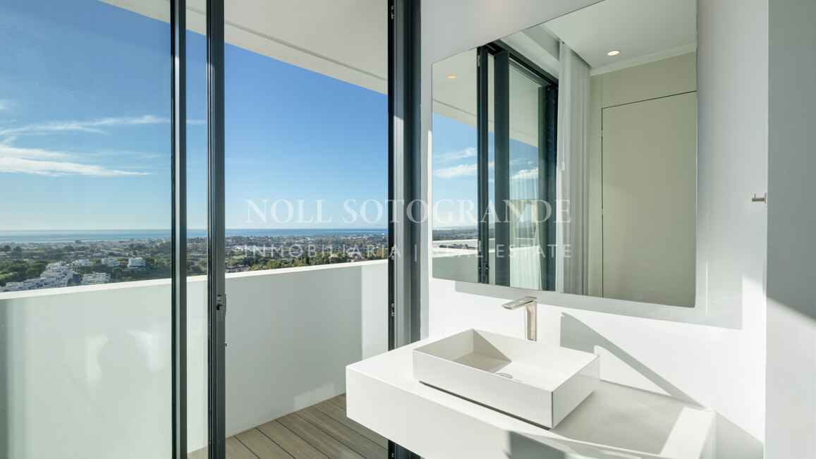 Villa zum Verkauf in El Herrojo, Benahavis