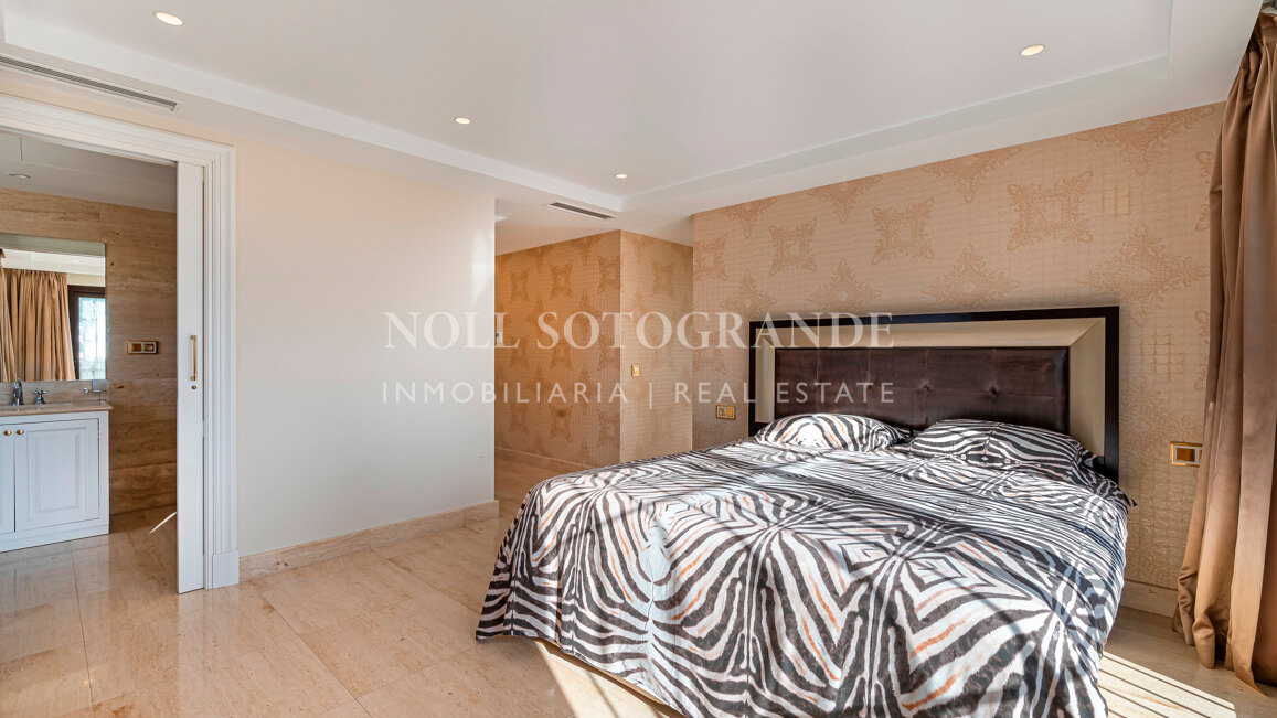 Villa zum Verkauf in El Herrojo, Benahavis