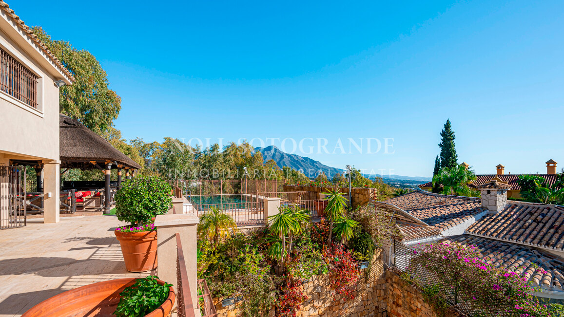 Villa zum Verkauf in El Herrojo, Benahavis