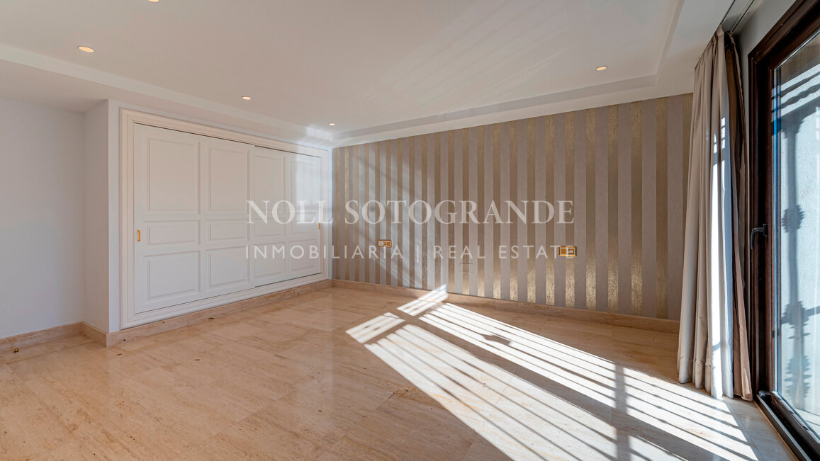 Villa zum Verkauf in El Herrojo, Benahavis