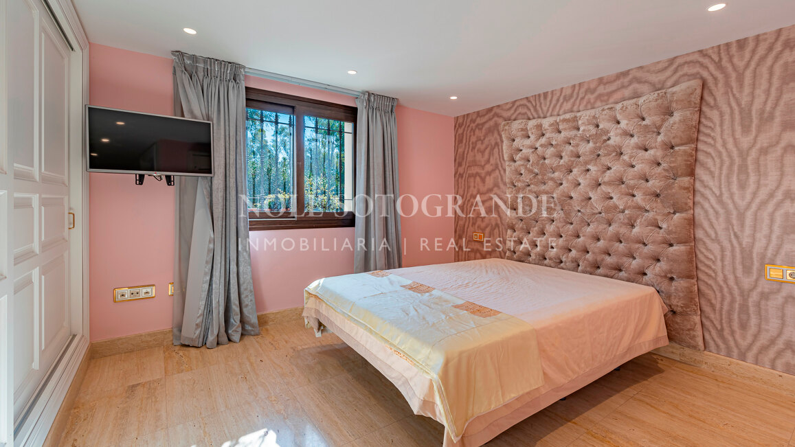 Villa zum Verkauf in El Herrojo, Benahavis