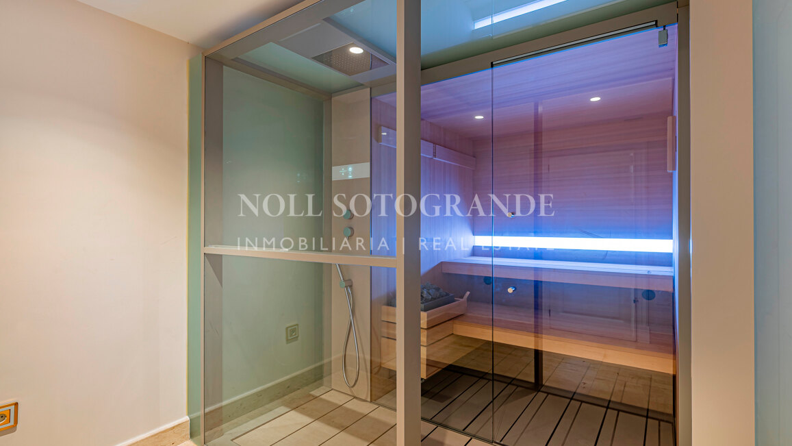 Villa zum Verkauf in El Herrojo, Benahavis