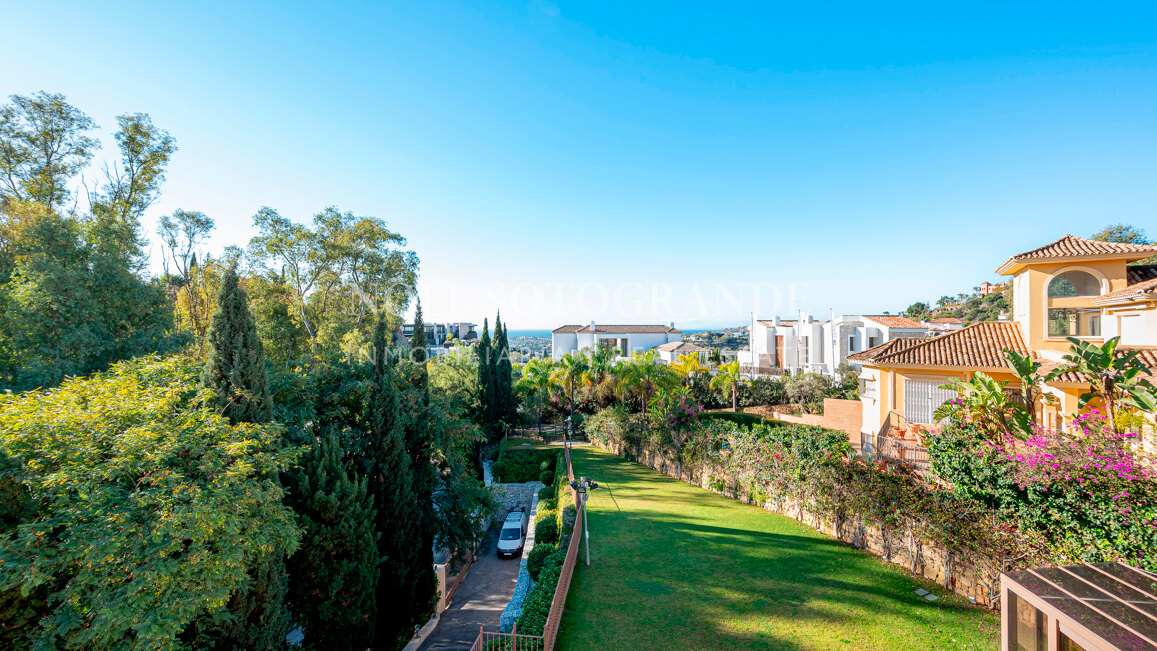 Villa zum Verkauf in El Herrojo, Benahavis