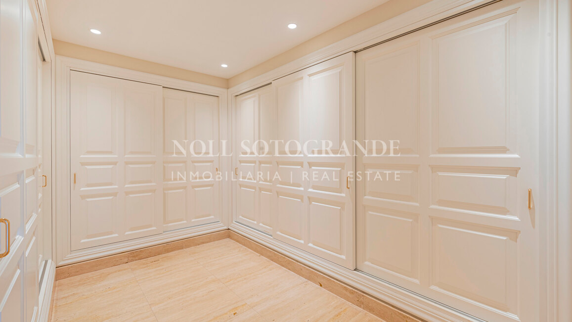 Villa zum Verkauf in El Herrojo, Benahavis