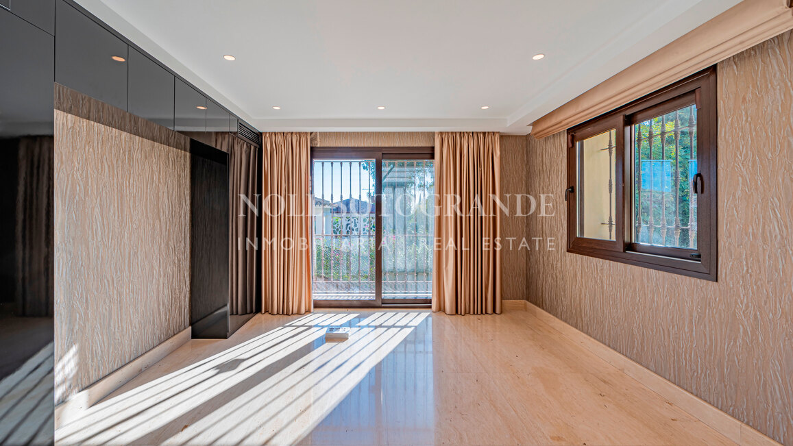 Villa zum Verkauf in El Herrojo, Benahavis