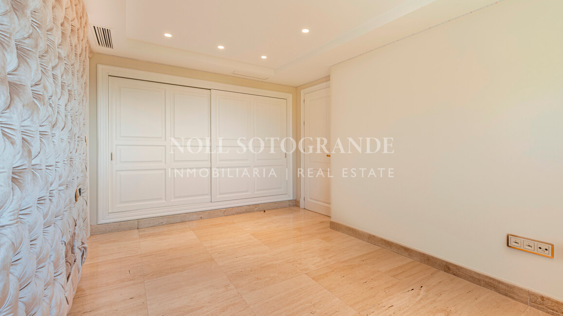 Villa zum Verkauf in El Herrojo, Benahavis