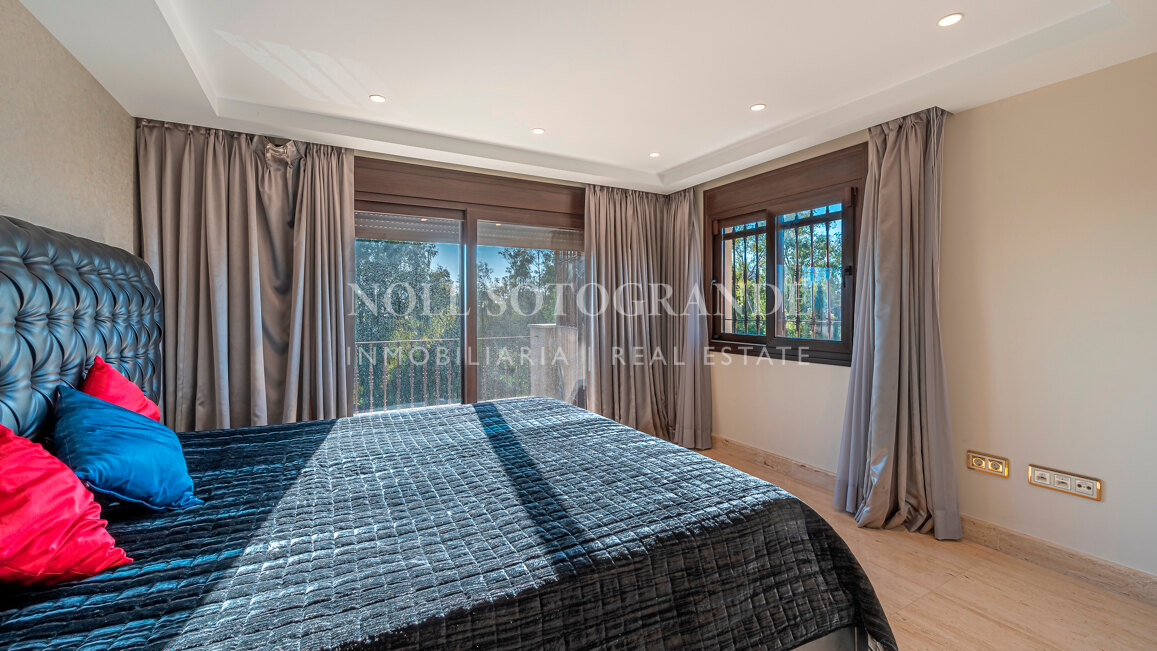 Villa zum Verkauf in El Herrojo, Benahavis