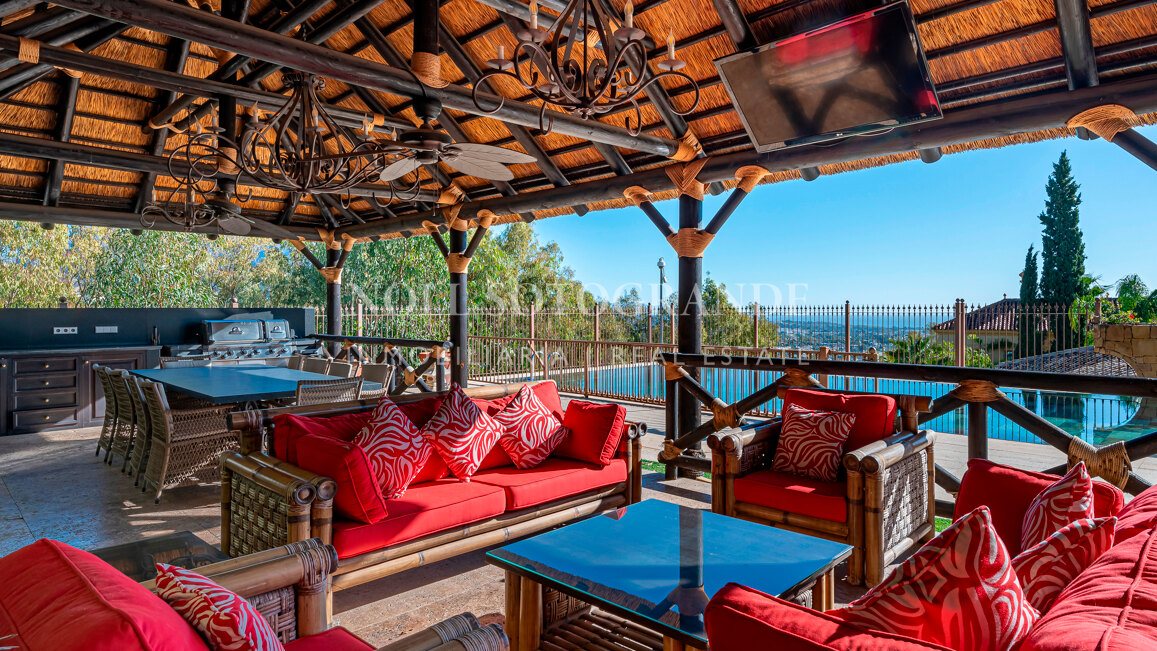 Villa zum Verkauf in El Herrojo, Benahavis