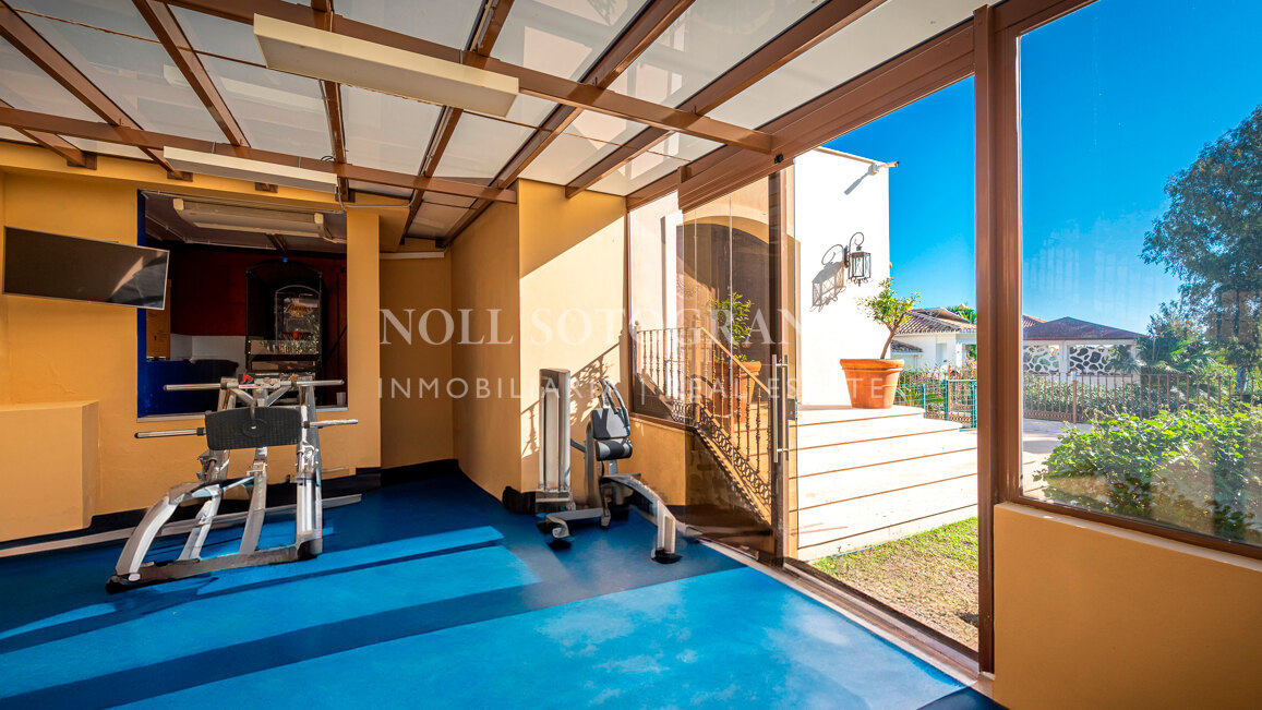 Villa zum Verkauf in El Herrojo, Benahavis