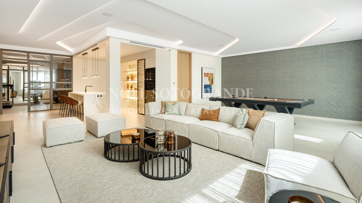 Villa zum Verkauf in Las Brisas, Nueva Andalucia