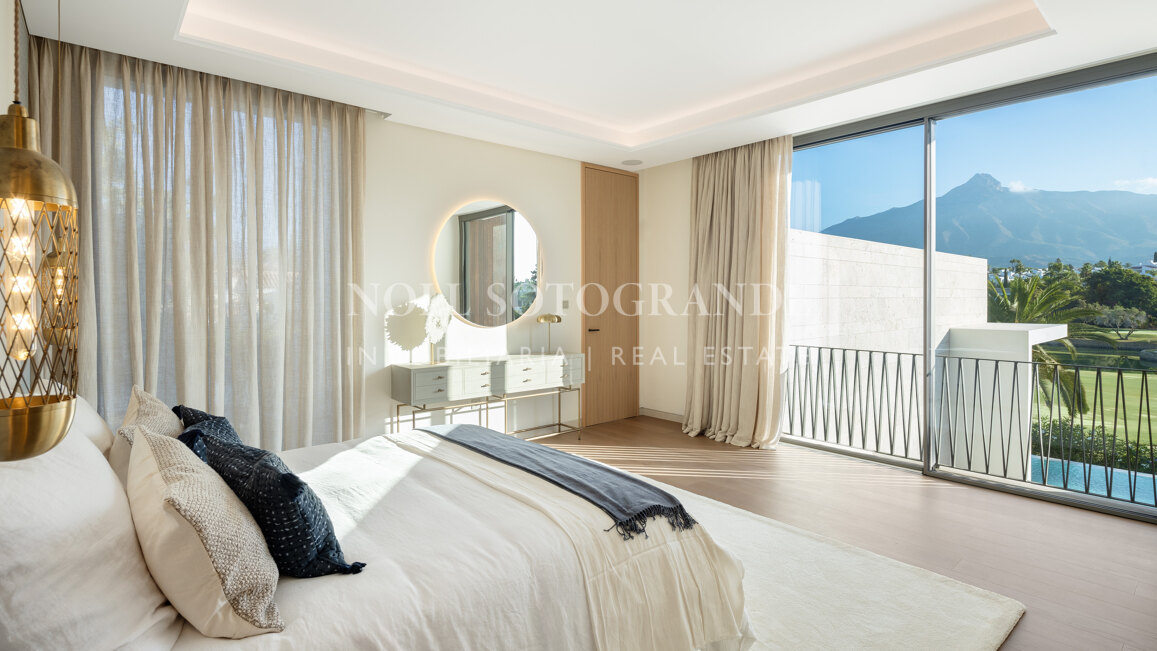 Villa zum Verkauf in Las Brisas, Nueva Andalucia