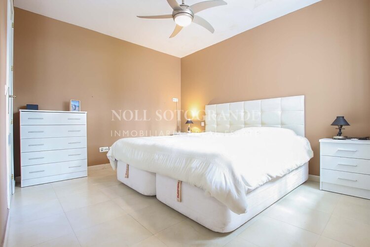 Erdgeschosswohnung zum Verkauf in Sol y Paz, Nueva Andalucia