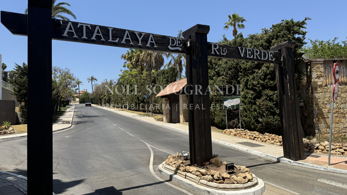 Plot for sale in Atalaya de Rio Verde, Nueva Andalucia