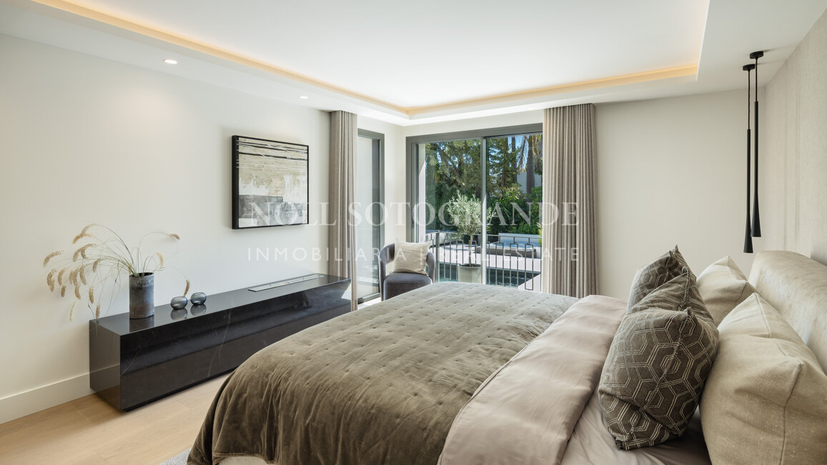 Stunning brand new 5-bedroom villa in Las Brisas, The Golf Valley of Nueva Andalucia, Marbella