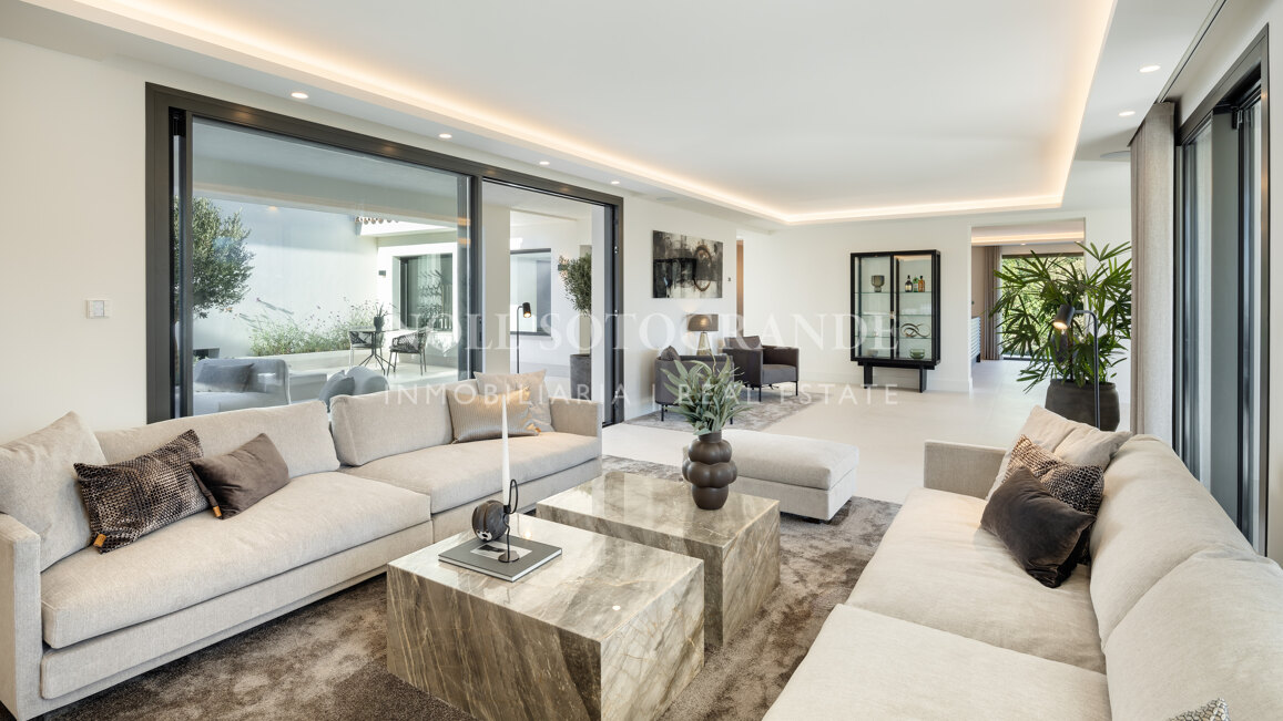 Stunning brand new 5-bedroom villa in Las Brisas, The Golf Valley of Nueva Andalucia, Marbella