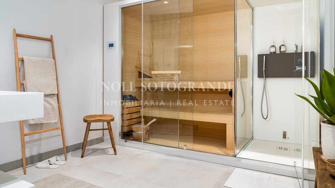 Contemporary villa within walking distance to the beach and amenities in Nueva Andalucia