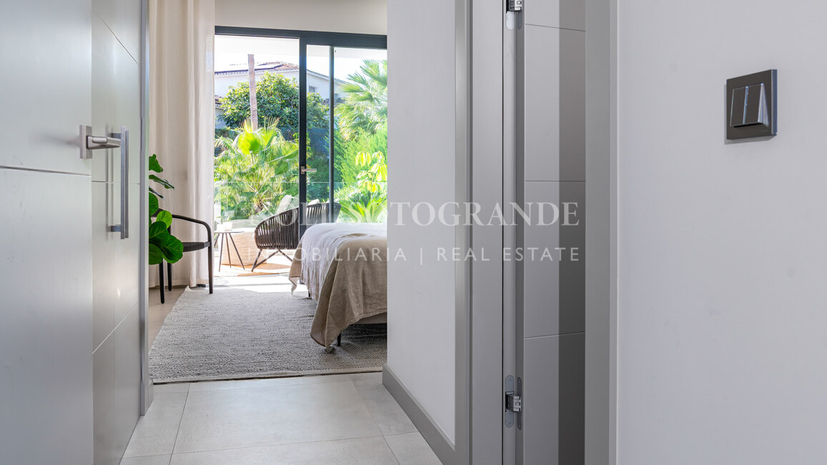 Contemporary villa within walking distance to the beach and amenities in Nueva Andalucia