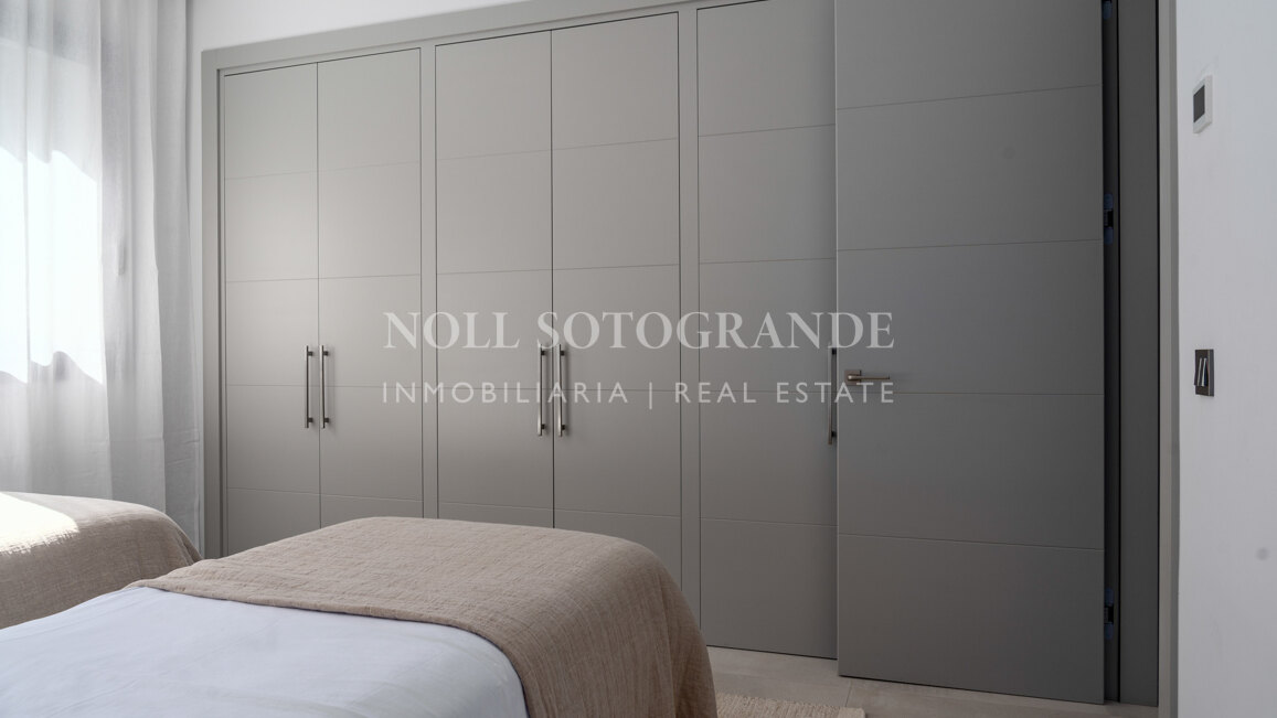 Contemporary villa within walking distance to the beach and amenities in Nueva Andalucia