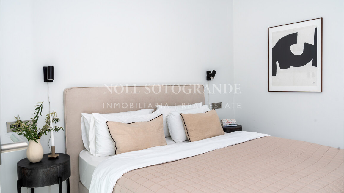 Contemporary villa within walking distance to the beach and amenities in Nueva Andalucia