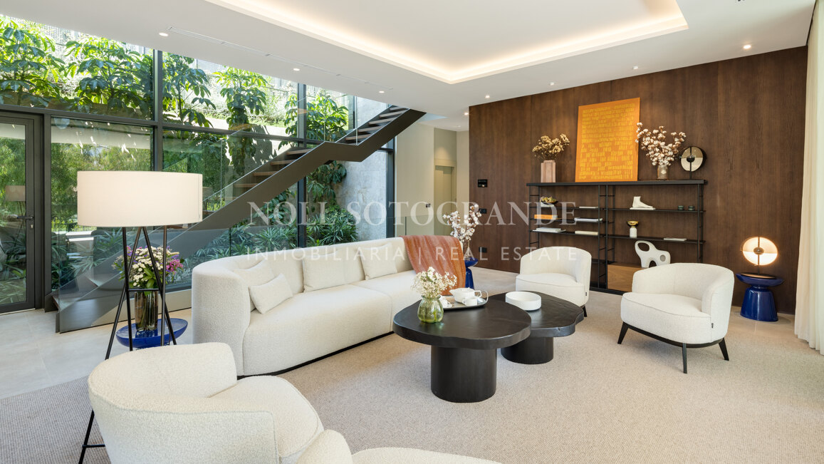 Brand new 6-bedroom golf villa in Nueva Andalucia, Marbella