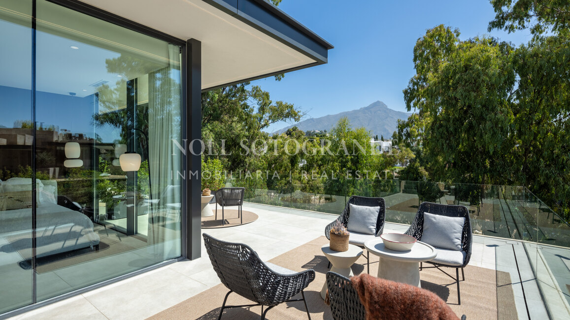 Brand new 6-bedroom golf villa in Nueva Andalucia, Marbella