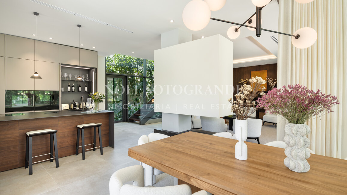 Brand new 6-bedroom golf villa in Nueva Andalucia, Marbella